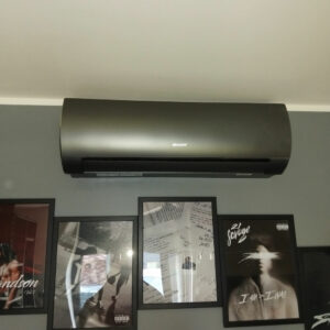 Klimatyzacja Rybnik - czarny klimatyzaor